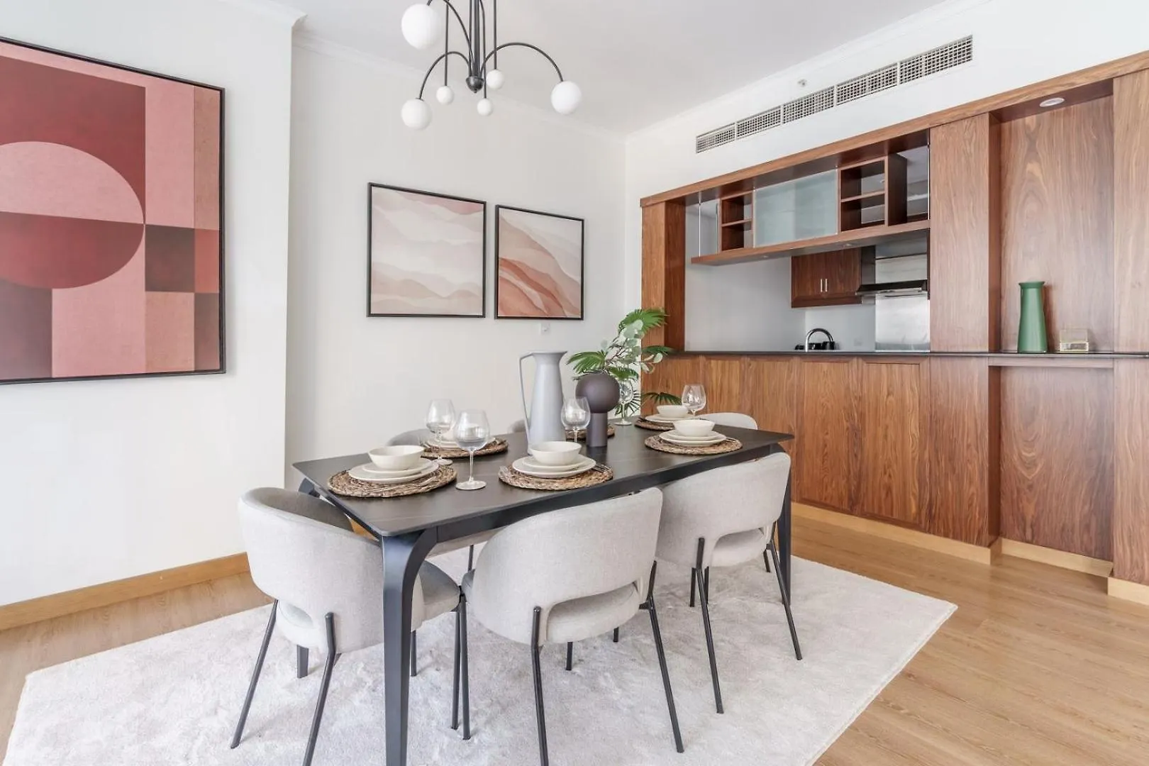 Guestready - Modern White With Dubai Fountain View Apartment 0*,  United Arab Emirates