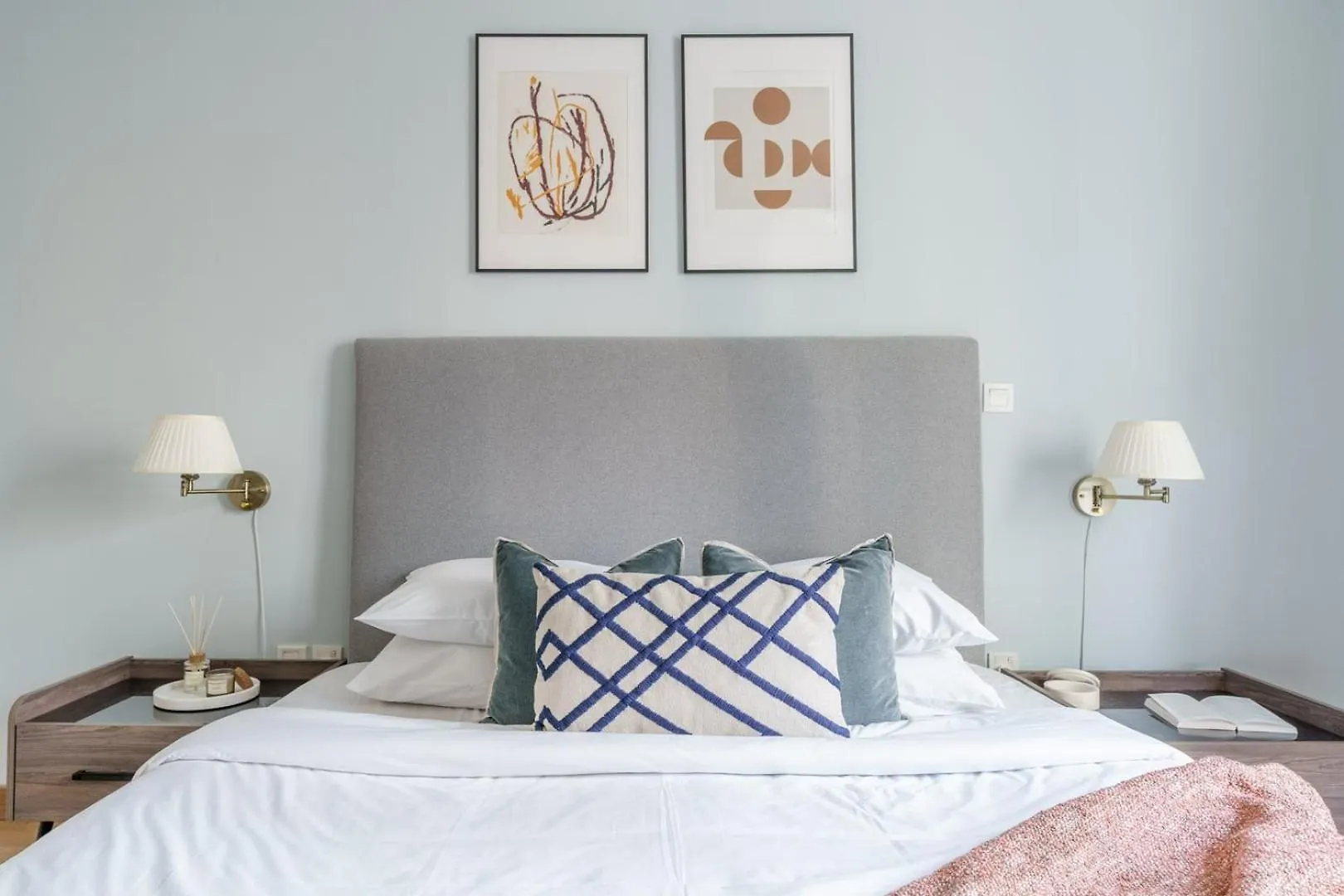 Guestready - Modern White With Dubai Fountain View Apartment 0*,  United Arab Emirates