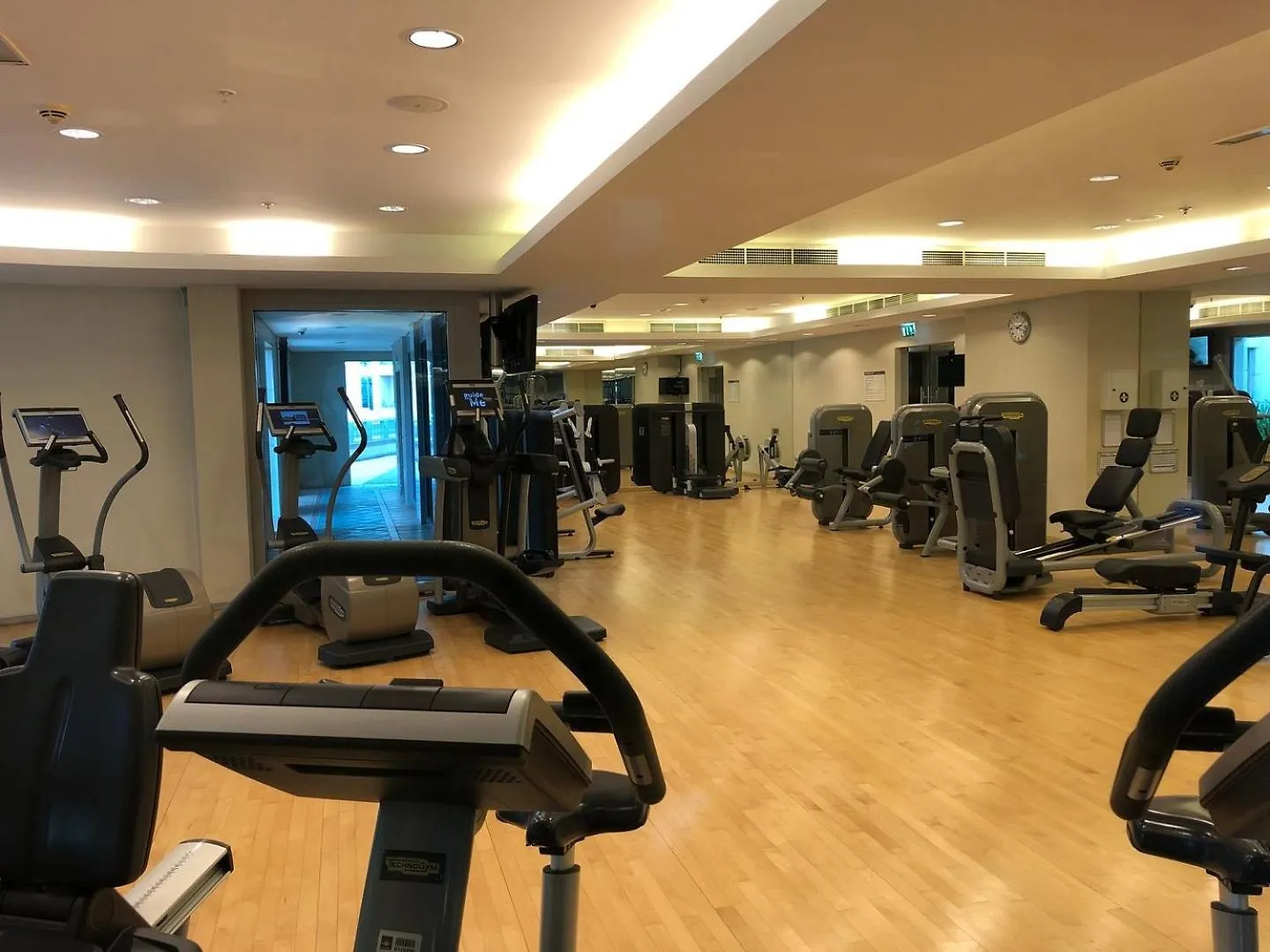 Guestready - Modern White With Dubai Fountain View Apartment 0*,  United Arab Emirates