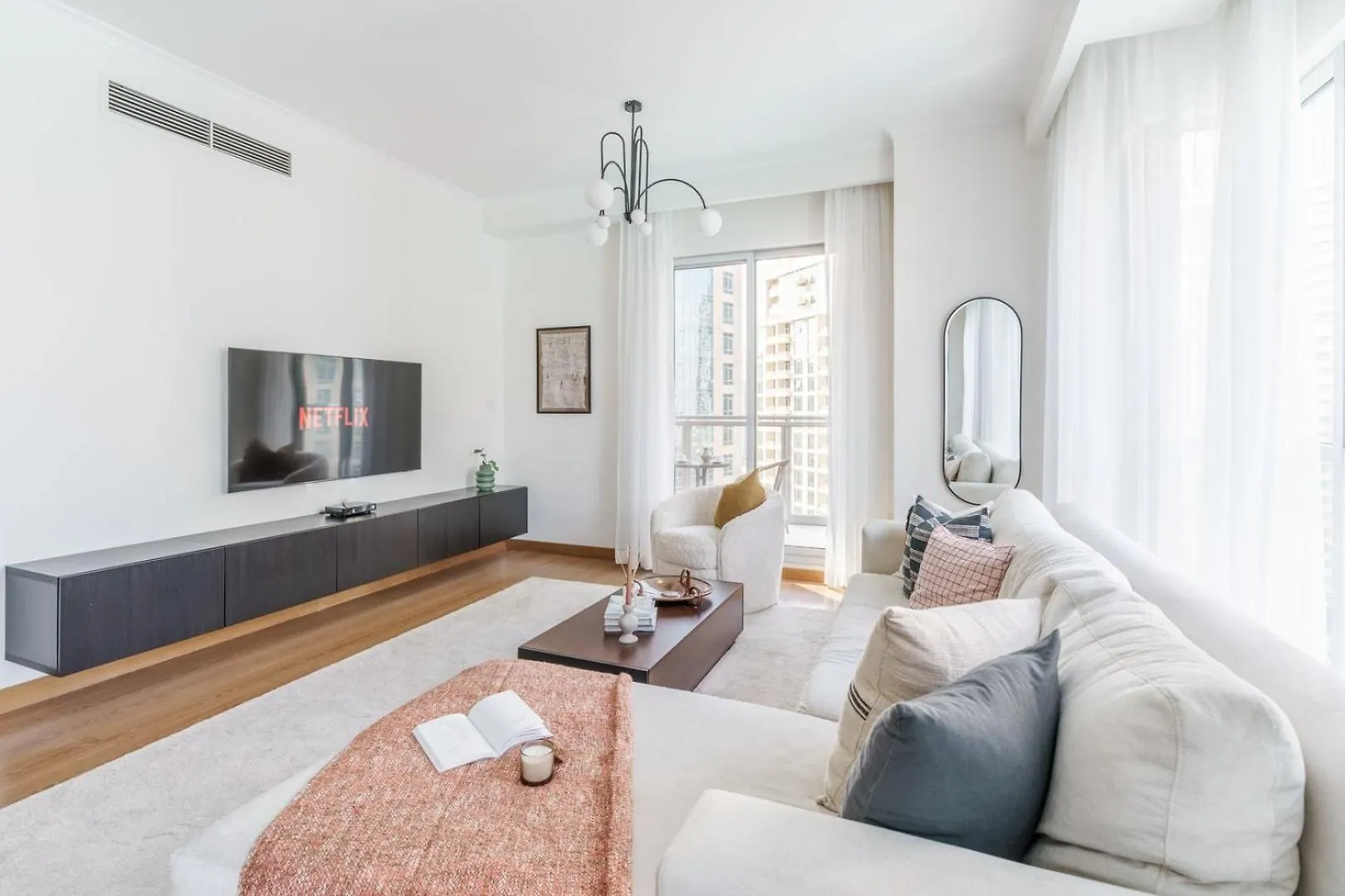 Guestready - Modern White With Dubai Fountain View Apartment 0*,